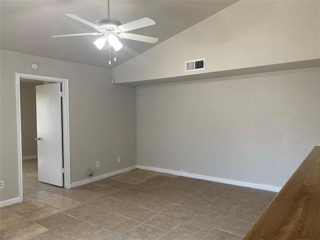 Building Photo - 2425 Limestone Dr