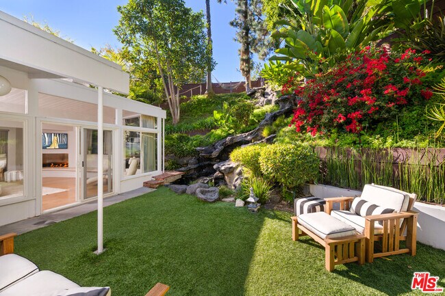 Foto del edificio - 1415 Braeridge Dr