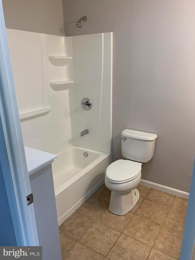 Foto del edificio - 37 Aspen Ln