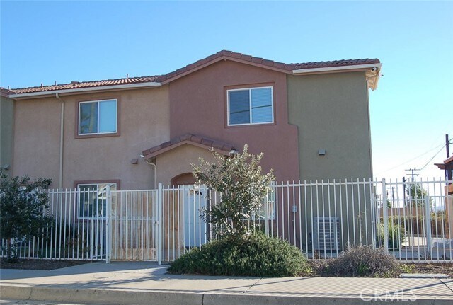 Primary Photo - 102 S Date Ave