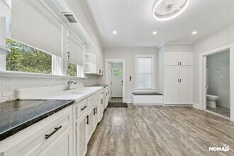 Building Photo - 28 Hollow Wood Ln