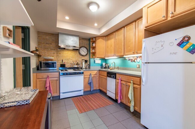 Foto del edificio - 2144 Ashland Ave