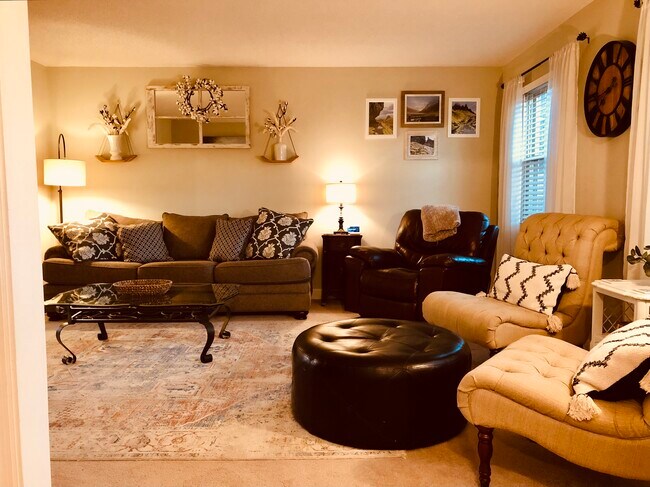 Foto del edificio - 4738 Cree Ln NW