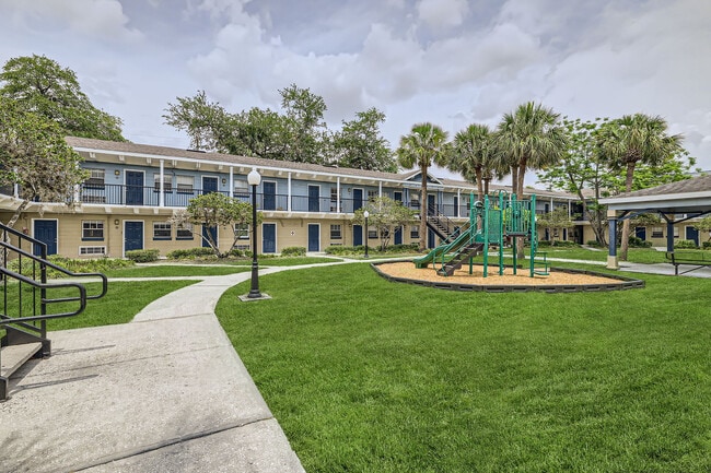 Building Photo - RICHARD ALLEN GARDENS