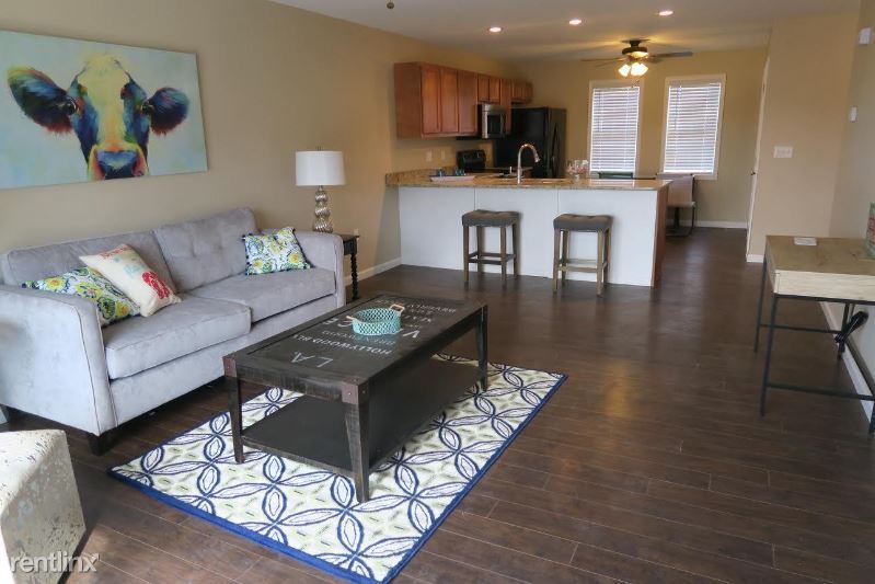 Foto principal - 2 br, 2.5 bath Townhome - 5 Tall Grass Ln