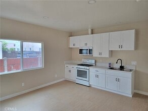 Building Photo - 6008 Kansas Ave