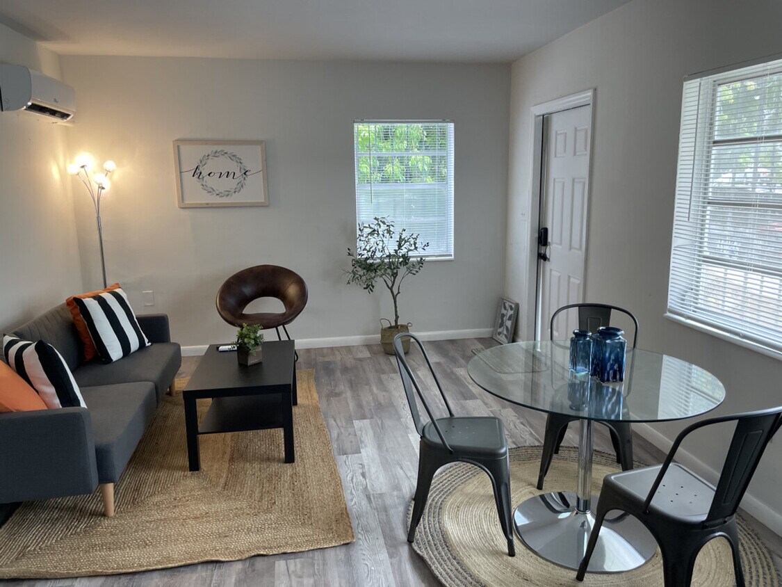 Foto principal - 2635 SW 24th Ave