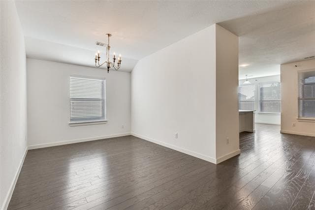 Foto del edificio - 221 Bankhurst Dr