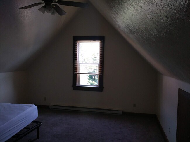 Building Photo - 1922 E Belleview Pl