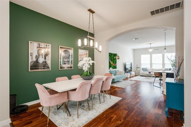 Foto del edificio - 4232 Berkman Dr