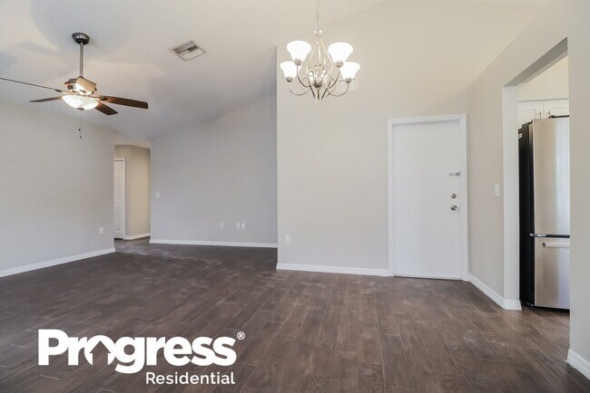 Building Photo - 10610 Wyndcliff Dr