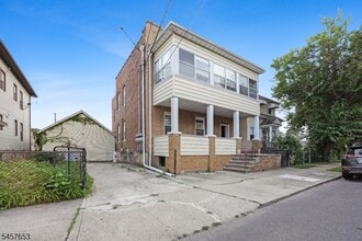 Building Photo - 74 Westminster Pl