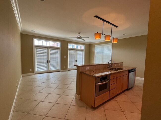 Foto del edificio - 415 E Romana St