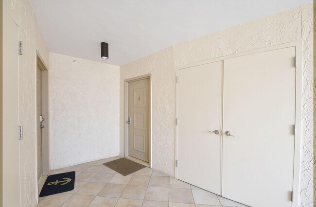 Foto del edificio - 3400 S Ocean Blvd