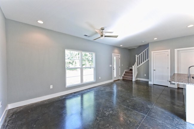 Building Photo - 1514 Wembley Dr