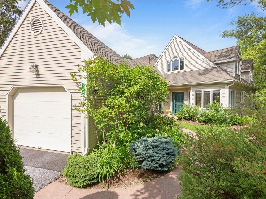 Primary Photo - 133 Covington Ln