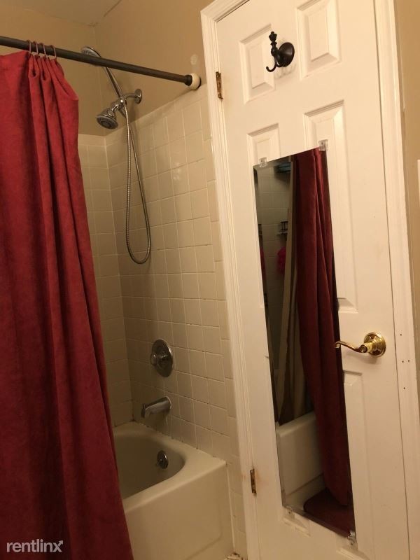 Building Photo - 2 br, 2.5 bath Townhome - 13 BRIGHTON WAY