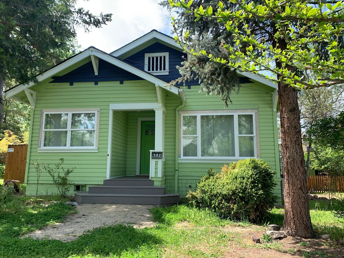 387 N Laurel St, Ashland, OR 97520 House Rental in Ashland, OR