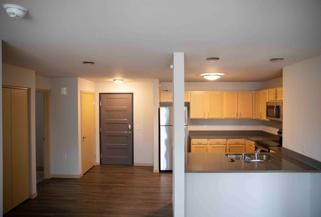 Building Photo - Regency Place