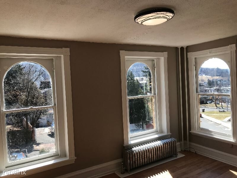 Foto principal - 1315 Good St