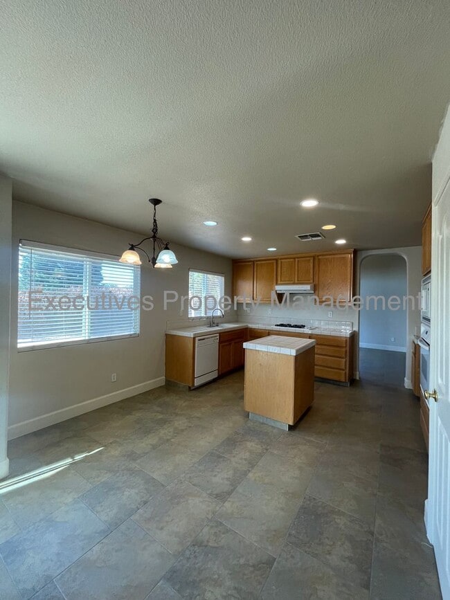 Building Photo - 11263 Mallard Cove Dr