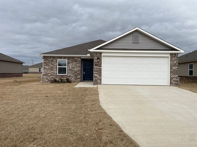 Foto del edificio - NEW Three Bedroom | Two Bath Home in Somerset