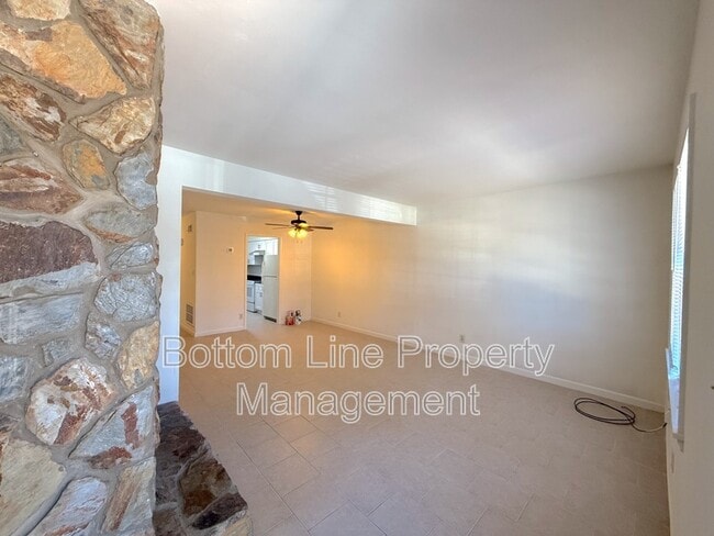 Photo - 5810 Hunting Ridge Ln Apartment