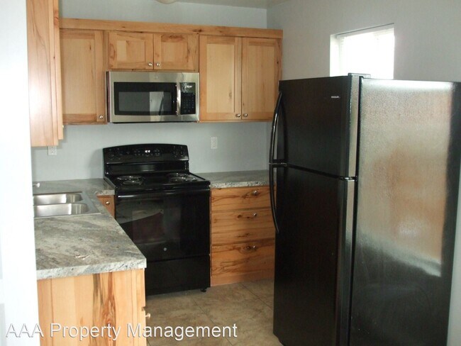 Building Photo - 1 br, 1 bath House - 800 S 3rd W A St.