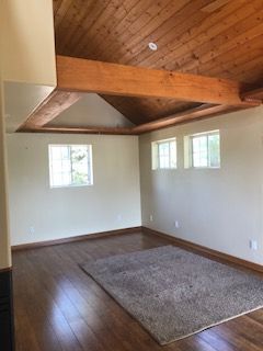 Building Photo - 1052 Hacienda Dr