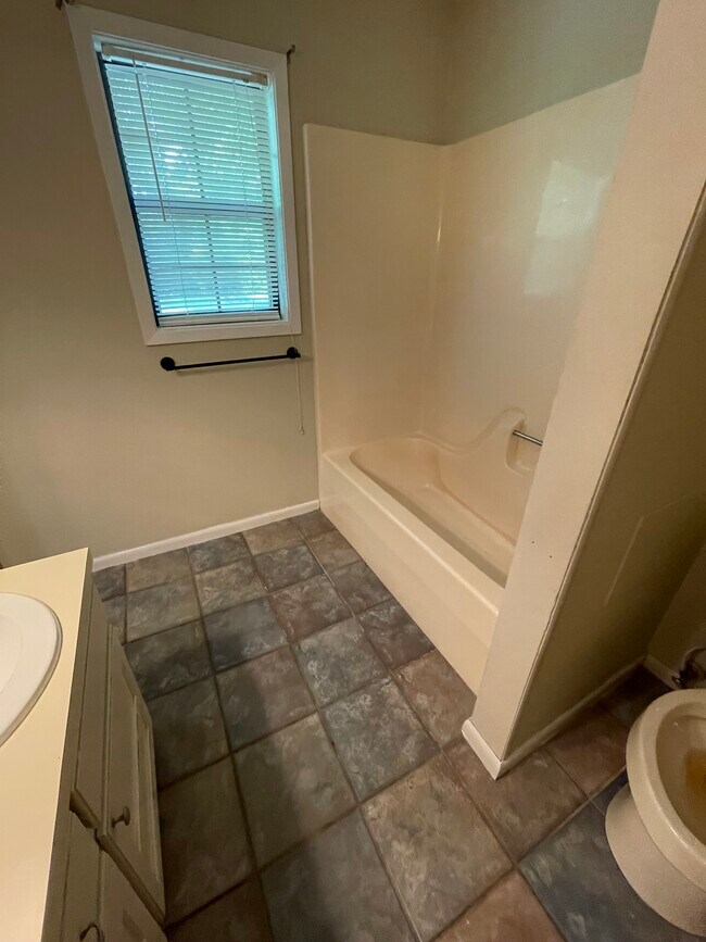 Foto del edificio - 206 Timber Ln St