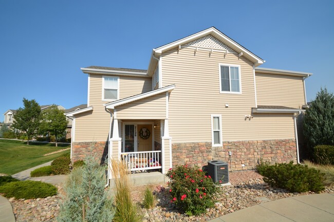 Building Photo - Beautiful townhome near Ft. Carson availab...