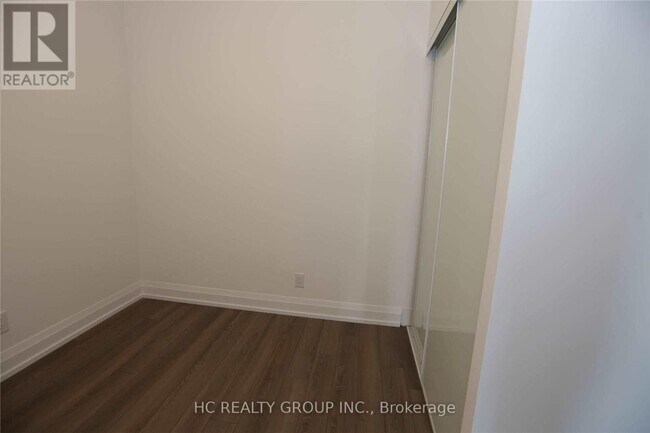 Photo du bâtiment - 7890-7890 Bathurst St