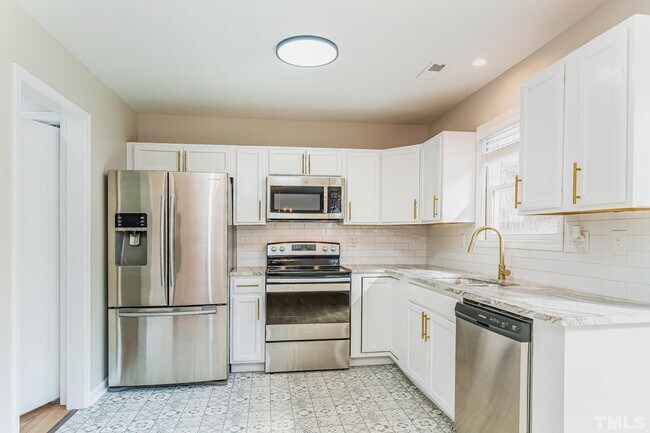 Foto del edificio - 3019 Sprucewood Dr