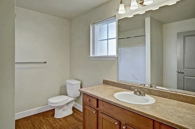 Building Photo - 1311 N 175th St