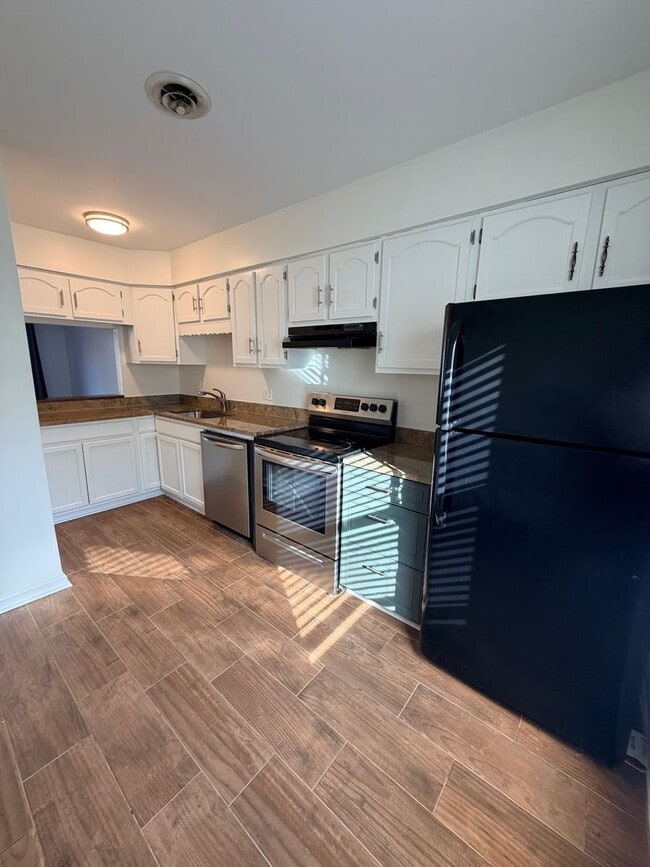 Building Photo - 303 Haltiwanger Rd