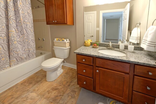 Foto del edificio - Country Club Manor