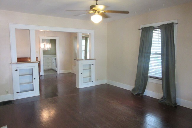 Building Photo - 2 br, 1 bath House - 2701 Cruft St