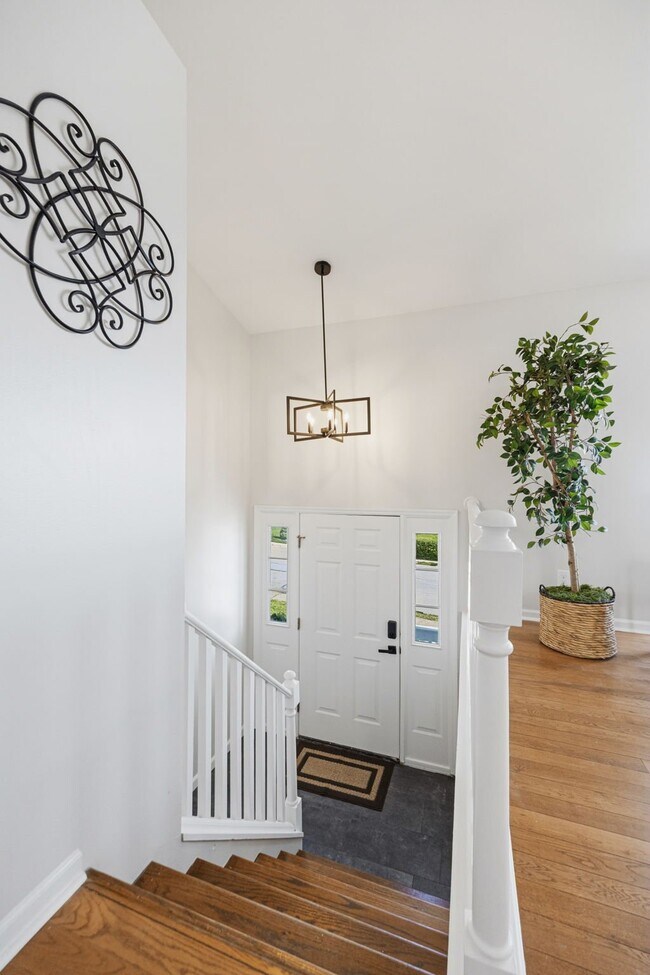 Foto del edificio - 3261 5 Oaks Dr