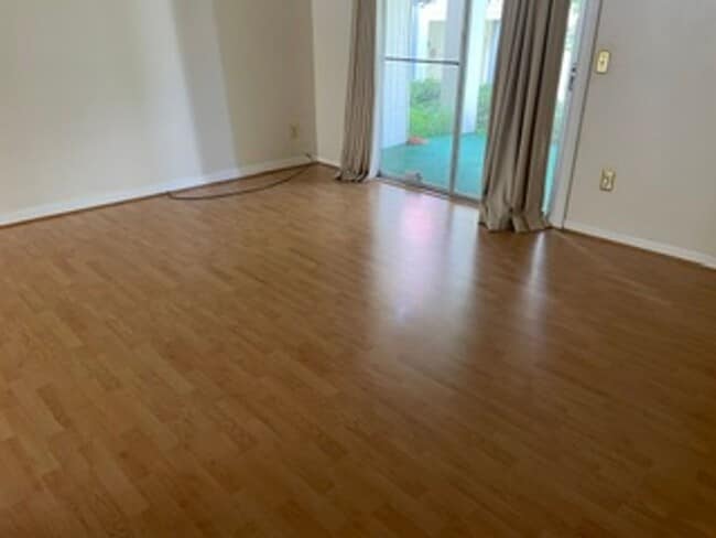 Building Photo - 3600 Chateau Dr