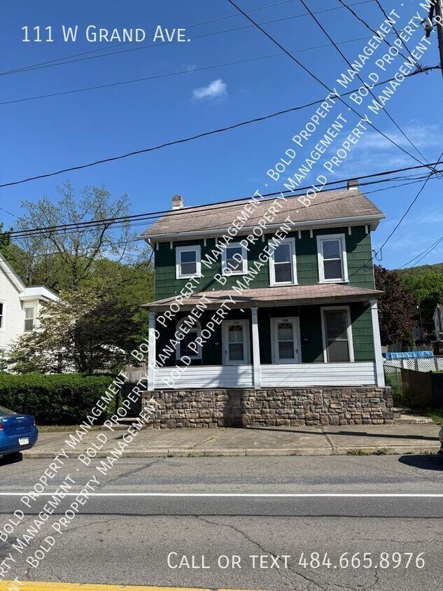 Foto principal - 111 W Grand Ave