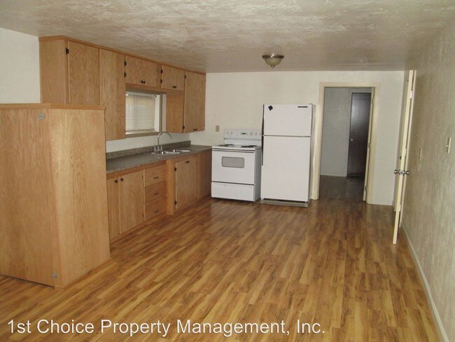 Building Photo - 503 Upham St