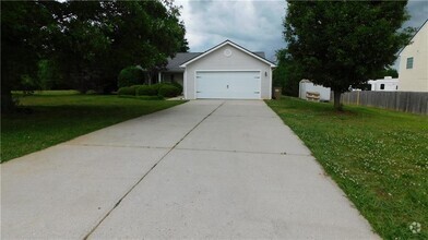 Building Photo - 1562 Langdon Park Dr