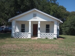 Building Photo - 1359 N Limestone St