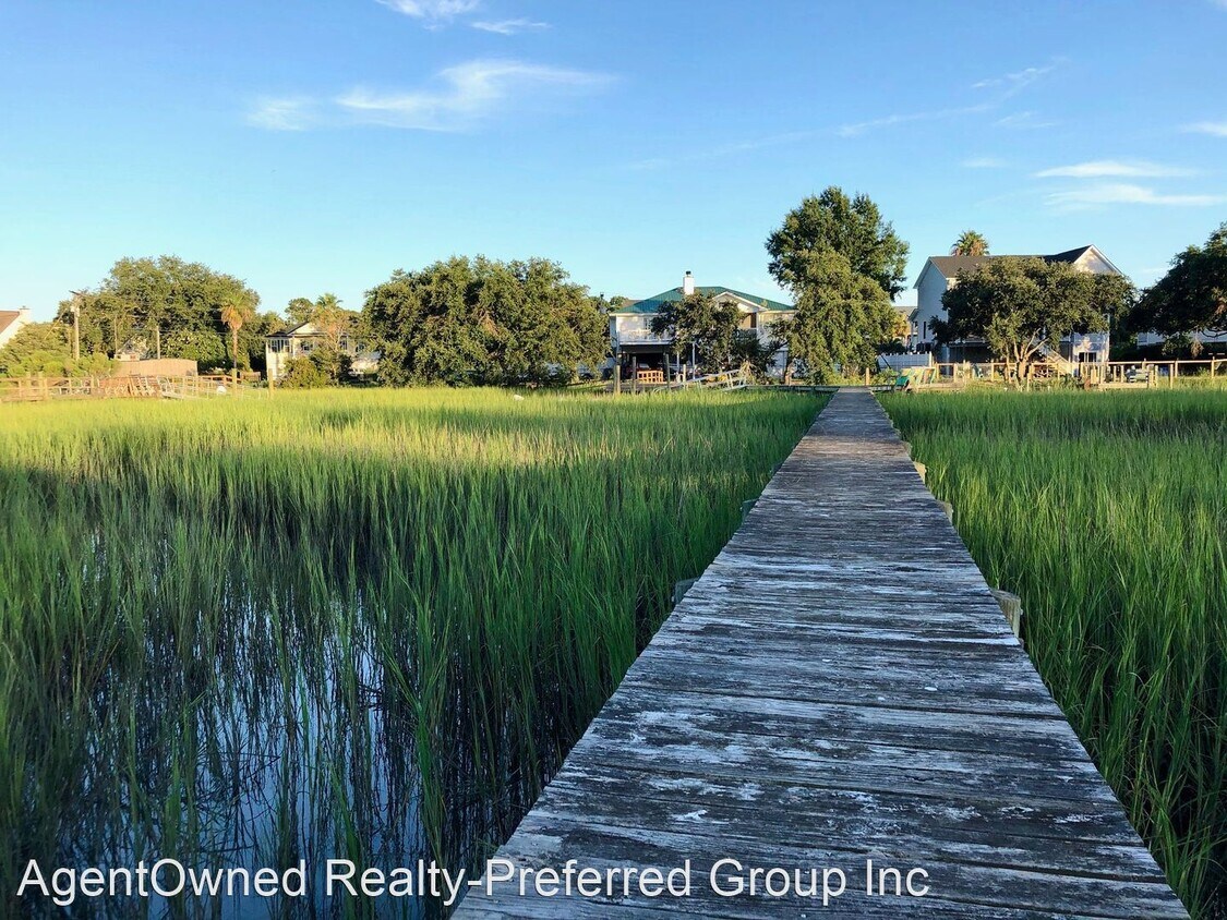 Primary Photo - 4 br, 2 bath House - 1185 Crab Walk
