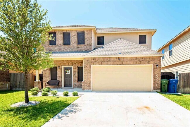 Building Photo - 711 Andalucia Dr