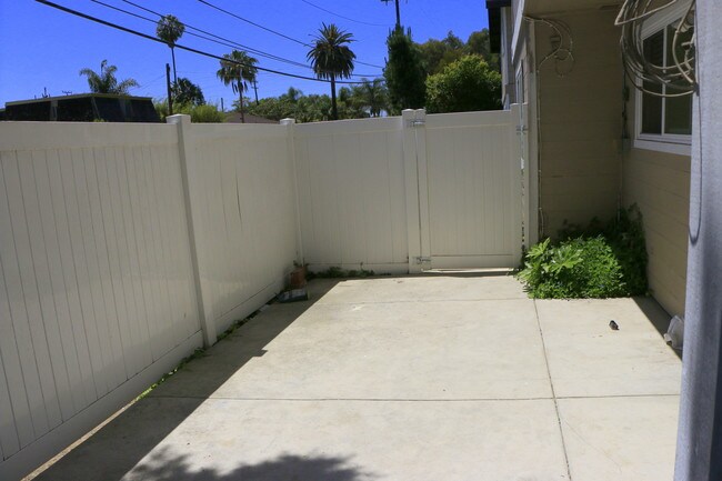 Foto del edificio - 320 Santa Isabel Ave