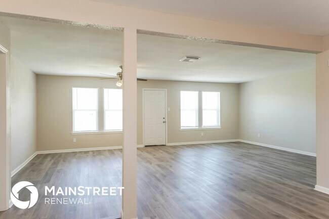 Foto del edificio - 1214 Twining Oaks Ln