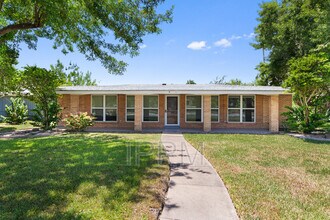 Building Photo - 5618 Ben Hogan Cir