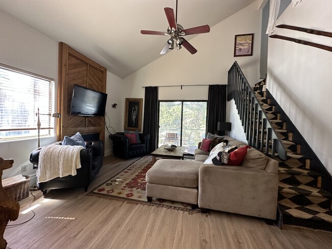 Building Photo - 2025 Canyons Resort Dr