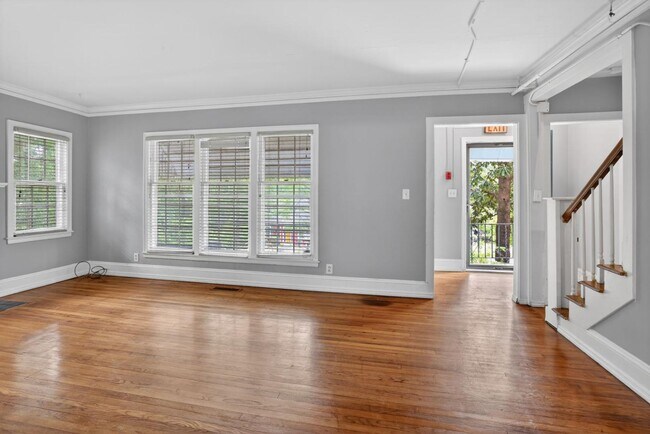Building Photo - 2728 Winburn Terrace